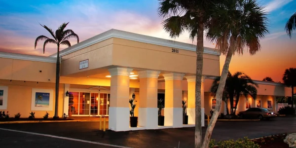 Sunspire Health Florida - White Sands of Hyde Park